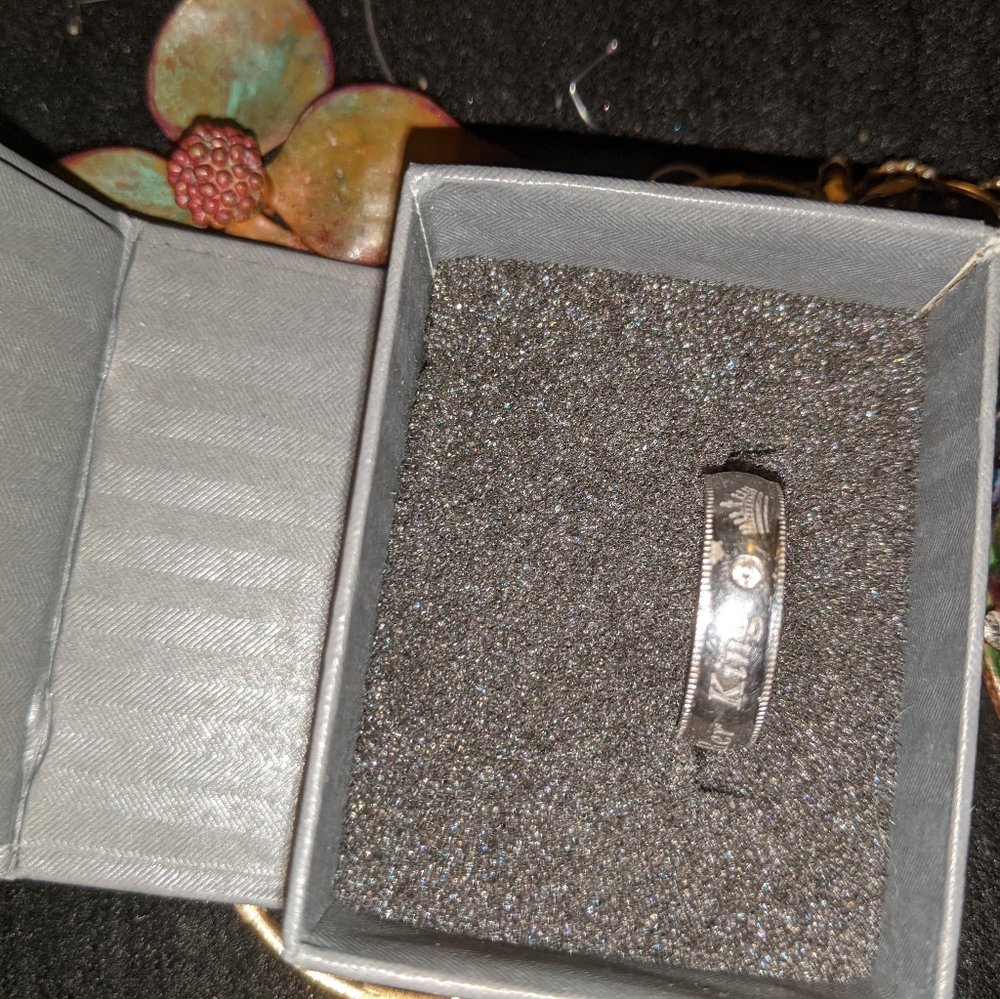 More stuff - Picture 10 of 16